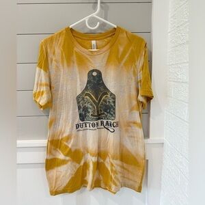 🦬‎ Yellowstone Women’s Tee. Size L Cotton Blend. Distressed 🦬
